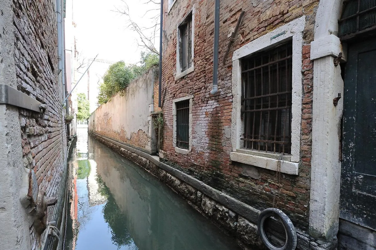 Uncharted Venice - Ca' Santa Croce Apartment
