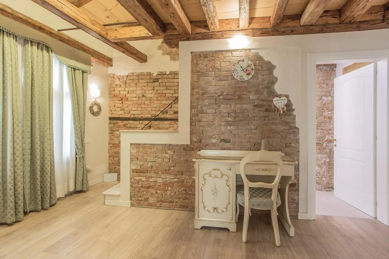 Uncharted Venice - Ca' Santa Croce Apartment
